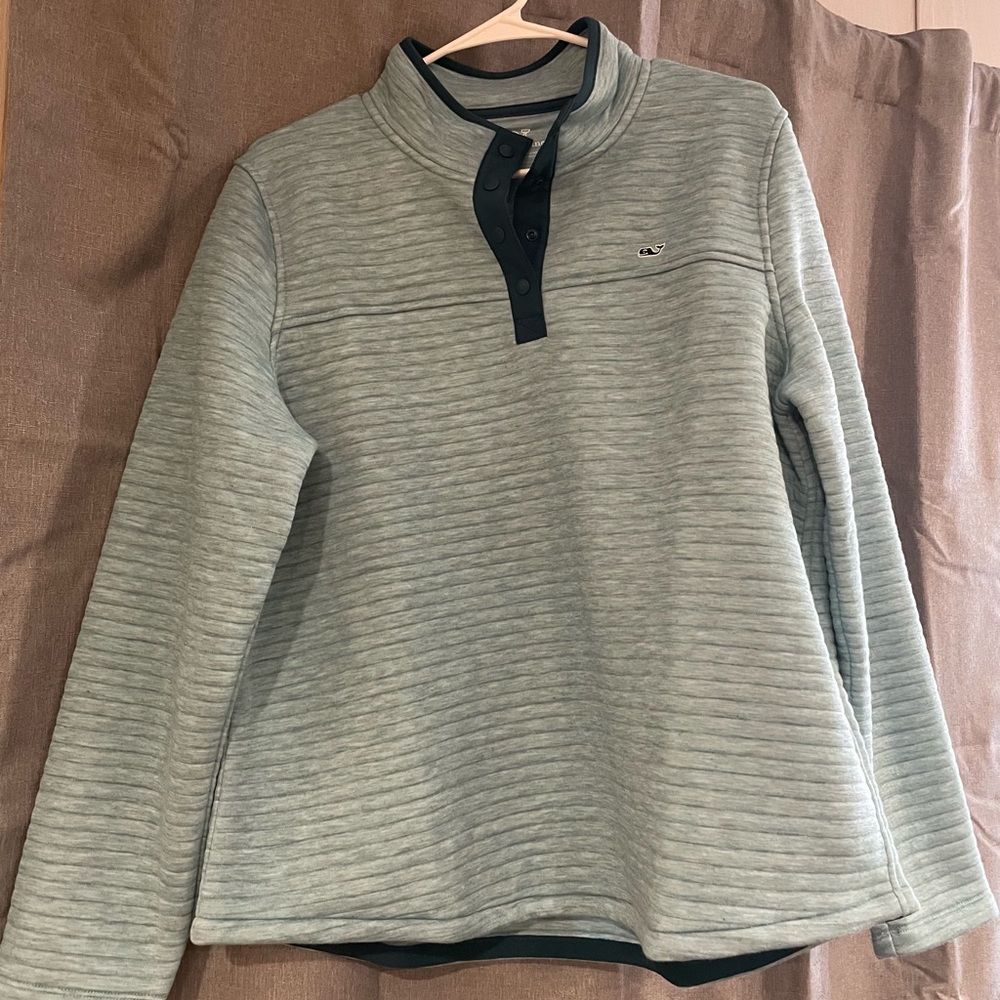 Vineyard Vines pullover